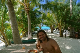 José Luis Villanueva: "Mi comida preferida es la Khmer Food: comida camboyana"